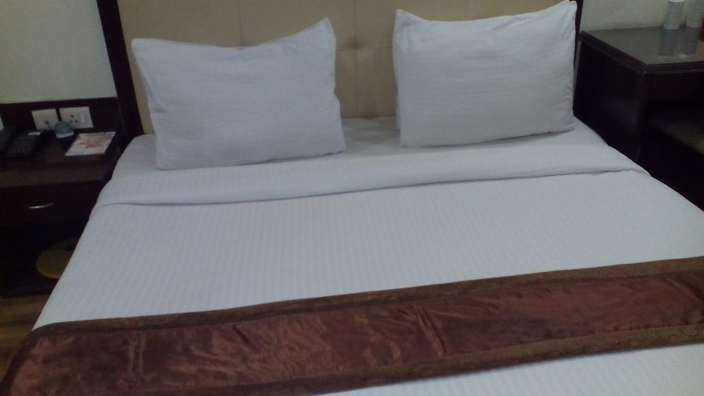 Hotel Veer Palace New Delhi