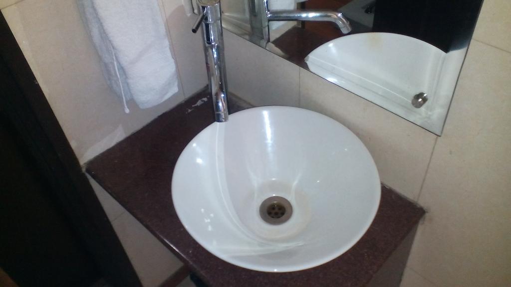 Veer Palace Hotel New Delhi
